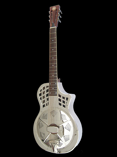 Highway 61 outlet resonator