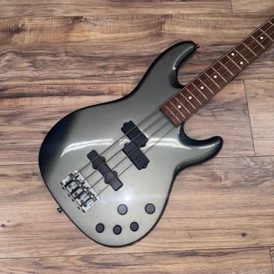 美品 Fender Mexico Deluxe Zone Bass グレー 美品 Fender Mexico Deluxe Zone Bass グレー
