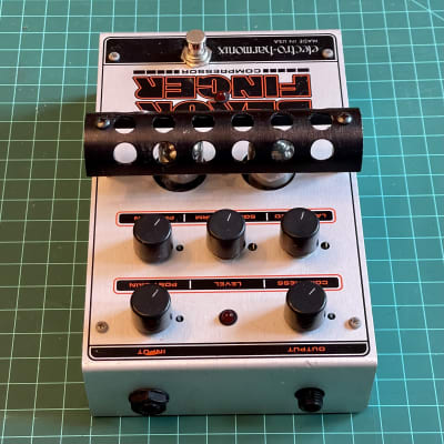 Electro-Harmonix Black Finger Compressor