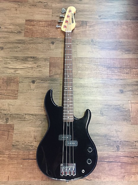 Yamaha bb300 best sale bass guitar