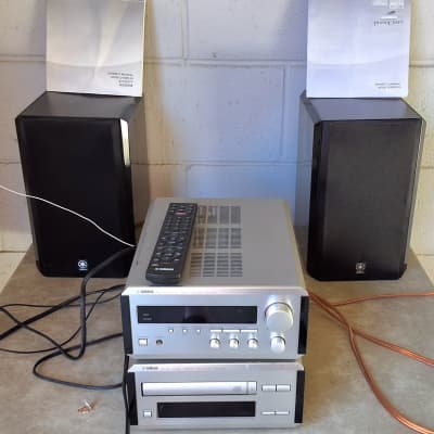 ヤマハ CDプレーヤー CDX-E100 & ステレオレシーバー RX-E100 Yamaha RX-E100 / CDX-E100 / NX-E100 hifi set