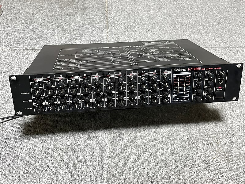 Roland アナログミキサーM-12E Roland アナログミキサーM-12E Roland M-12E 12-Channel Line Mixer
