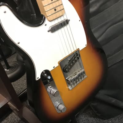 Fender Standard Telecaster 2007 Sunburst MIM Lefty Left-Handed Maple Neck electric guitar in excellent condition with case image 7