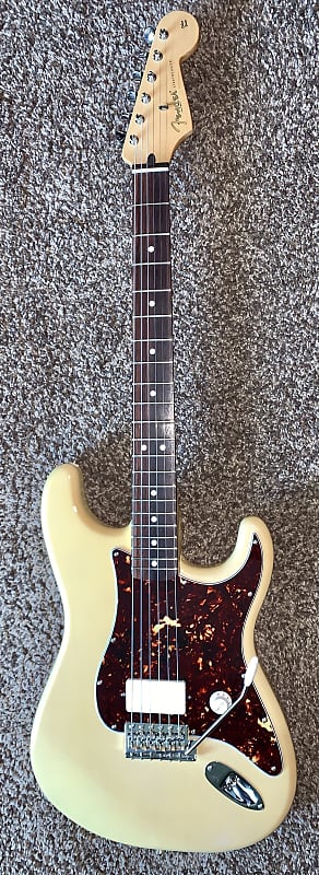 2006 Fender Deluxe Players Stratocaster emg  pickup 60th anniversary electric guitar image 1