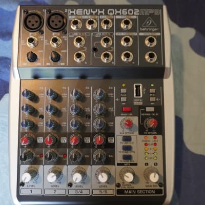 Behringer Xenyx QX602MP3 6-Input Mixer image 2