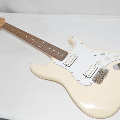 Fender JAPAN STRATOCASTER Stratocaster Electric Guitar Ref