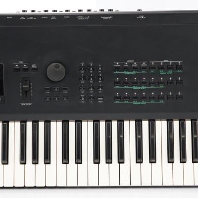 Yamaha SY77 Synthesizer