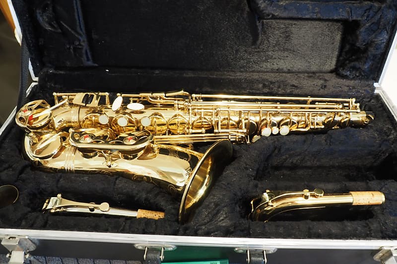 Giardinelli Giardinelli GS512 Alto saxophone Laquer 2 necks Reverb