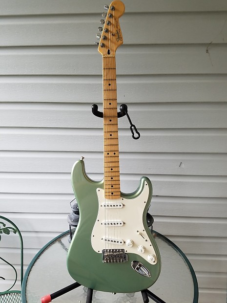 2003 fender store stratocaster mim