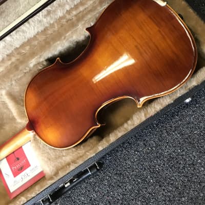 ER Pfretzschner 31/C Violin size 4/4  made in W Germany 1983 excellent condition with hard case , bows image 10