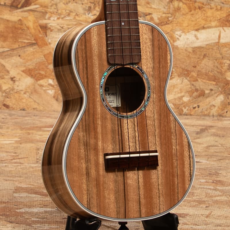 URABE UKULELE(占部) M-Korina Medium | Reverb Slovakia