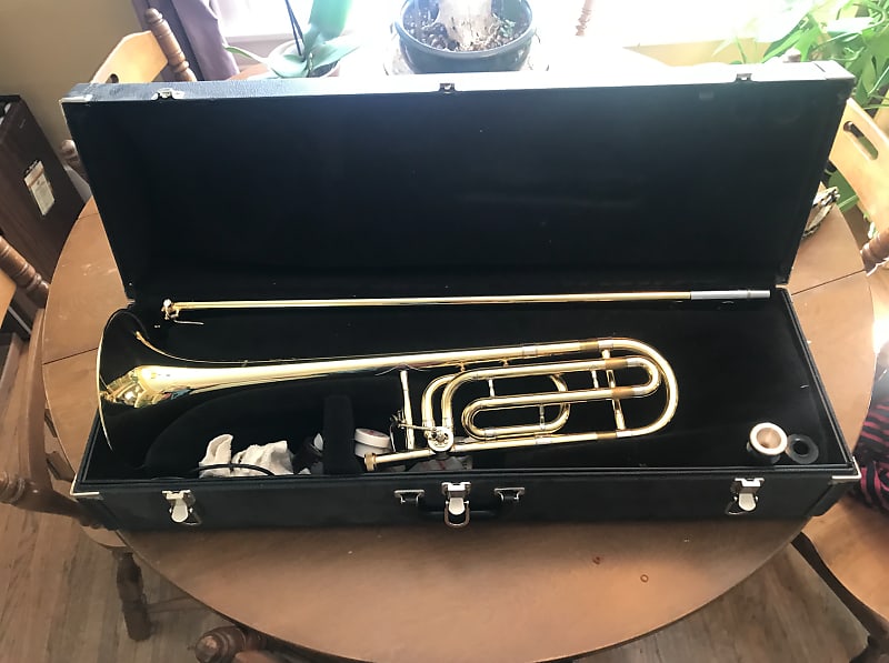 Bach TB200B Tenor Trombone w/ FAttachment Reverb