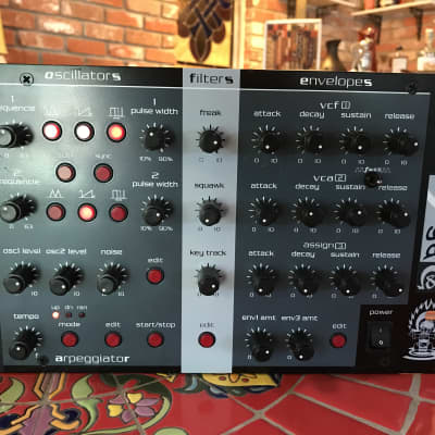 Studio Electronics OMEGA 4 Voice - Limited Edition RED EYE - With ARP, 303, Moog, Obie Filters image 2