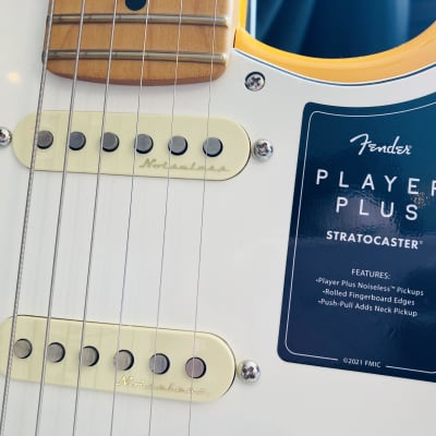 Fender Player Plus Stratocaster with Maple Fretboard 2023 - Tequila Sunrise image 8
