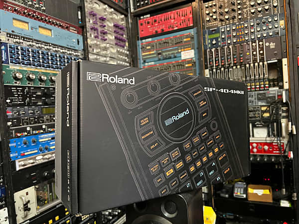 Roland SP-404MKII Portable Linear Wave Sampler Effects SP 404 MKII ,SP404MKII  //ARMENS// image 1