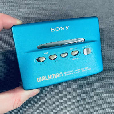 Sony WM-EX555 Walkman Cassette Player, Excellent Rare Blue ! Tested & Working ! image 13