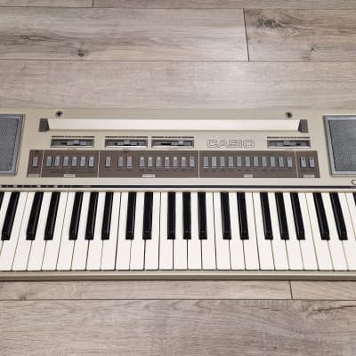 Casio CT-610 Casiotone (1981y.)