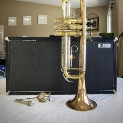 Olds Trumpet Unbranded Gold & Silver with Newer Conn Case Circa-1958-Gold & Silver image 3
