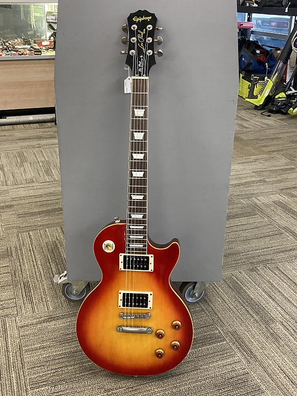 ギター Epiphone Les Paul Classic plain top Epiphone Les Paul Classic, Heritage Cherry Sunburst | Epiphone