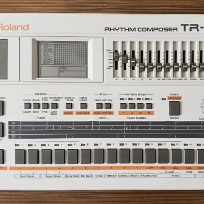 Roland TR-707 Vintage Drum Machine