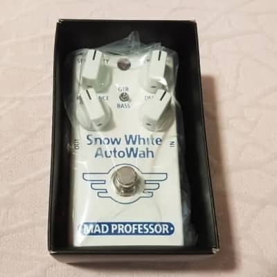 Mad Professor Snow White AutoWah GB Effect Pedal for sale