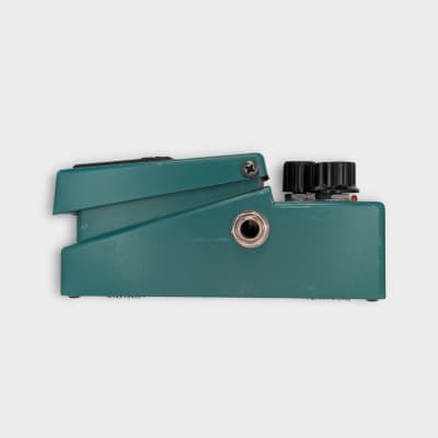Boss TR-2 Tremolo (Silver Label) 1997 - Present - Green image 2