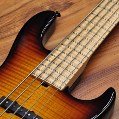 Sadowsky NYC Custom Will Lee Signature 22 Fret 5 string - 3 Sadowsky NYC Custom Will Lee Signature 22 Fret 5 string - 3
