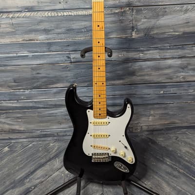 Used Squier 1985 MIJ Stratocaster with Hard Case image 2