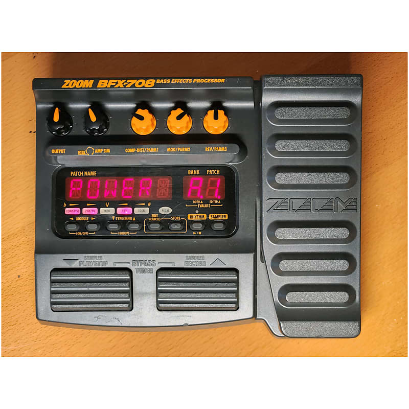 Zoom BFX708 Multieffects Bass Pedal Reverb