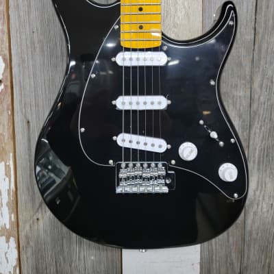 Peavey Raptor Custom SSS Electric Guitar with Maple Fretboard 2010s - Black image 2