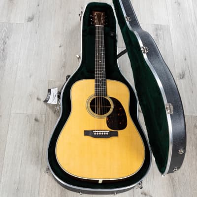 Martin Standard Series D-28 Acoustic Guitar, Rosewood Back & Sides, Spruce Top image 11