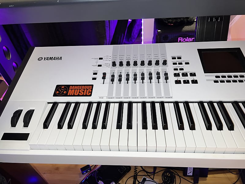 Extremely rare - 40th Anniversary, special edition Yamaha Motif XF White