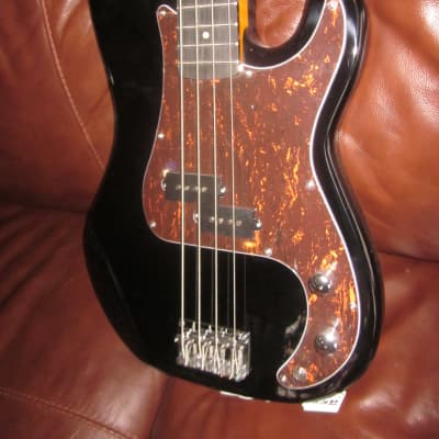 Jay Turser Solid "P" Style Maple Neck 4-String Black Bass JTB-400C-BK-4 w/ Cosmetic Scratches on the Back* image 2