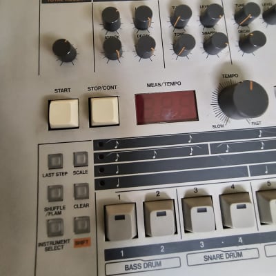 Roland TR-909 Rhythm Composer 1983 - 1985 - White image 6