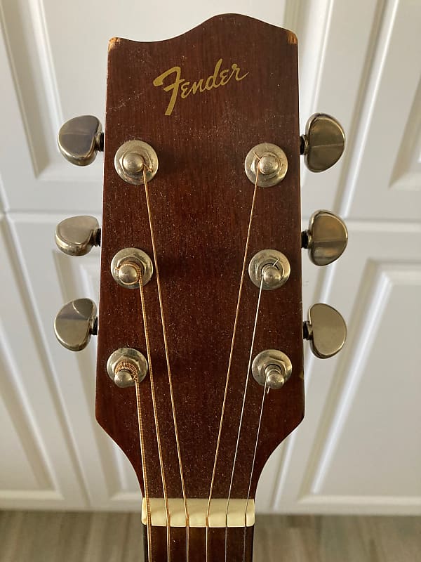 Fender Gemini II Acoustic Guitar with pickup & hard case