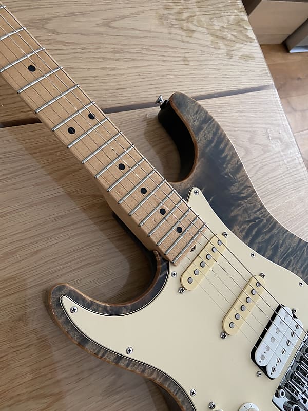 【ハン】suhr Pro series s6 Pro S6 - Suhr Pro S6 - Audiofanzine