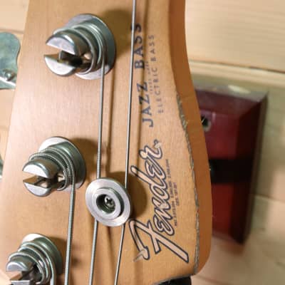 Fender Limited Edition 60th Anniversary Road Worn Jazz Bass - 3-Color Sunburst image 13