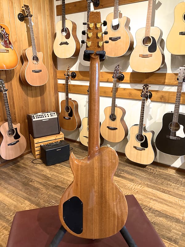 Aria Pro II Magna Series MA38/VS Superstrat (Violin Sunburst