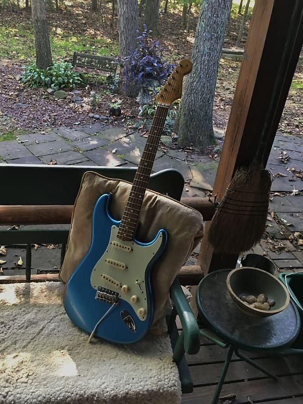 Fender 60's Road Worn Series Stratocaster 2021 - Lake Placid Blue image 1