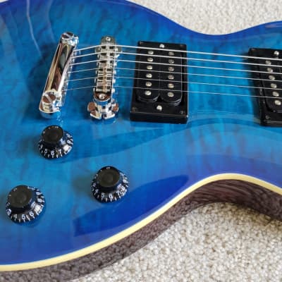 New Zemaitis Z22 Series Z22QQ Quilt Top Electric Guitar, Trans Blue Burst, New Gig Bag image 3