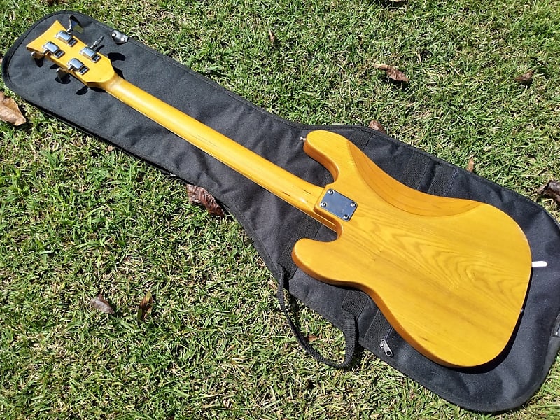 希少★Ampeg 1970's★little stad★専用ハードケース付き Vintage 1970's Ampeg Little Stud Bass - Natural Finish