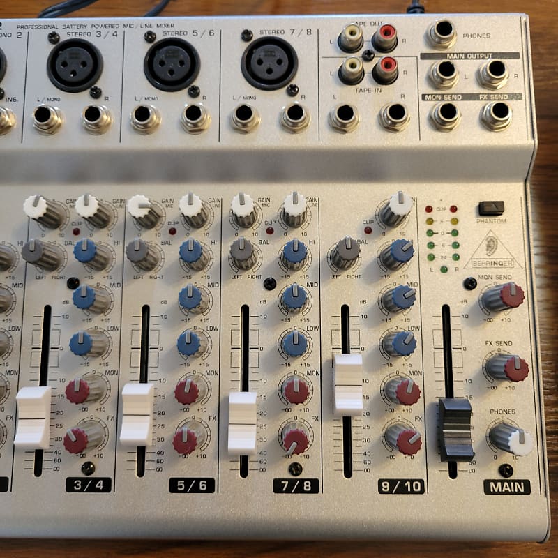 Behringer Eurorack MXB1002 10 Channel Mixing Console | Reverb