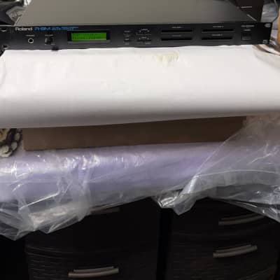 Roland R-8M Total Percussion Sound Module – Japan 100V – Works Great