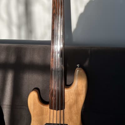 Regenerate Guitar Works VRB 5 String Fretless 2011 - Natural Gloss image 2