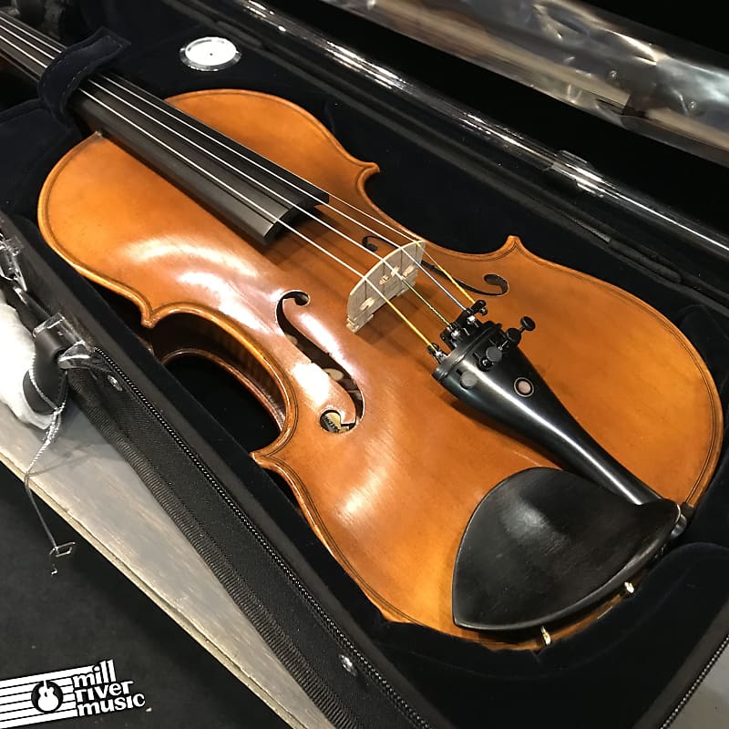 Fiamma FIA-100 4/4 Solid Wood Violin w/ Case & Bow