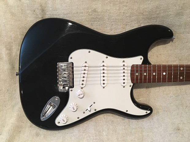 Fernandes LE-1 Made In Japan 1994 Black | Reverb España