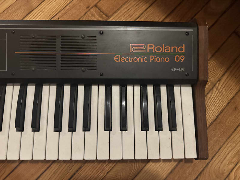 ローランド Roland 電子ピアノ EP-09 - メルカリ