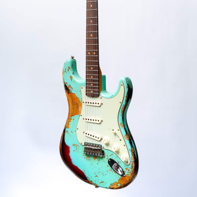 Fender Custom Shop Stratocaster '63 Super Heavy Relic 2024 - Super Faded Aged Surf Green over 3-Color Sunburst image 2