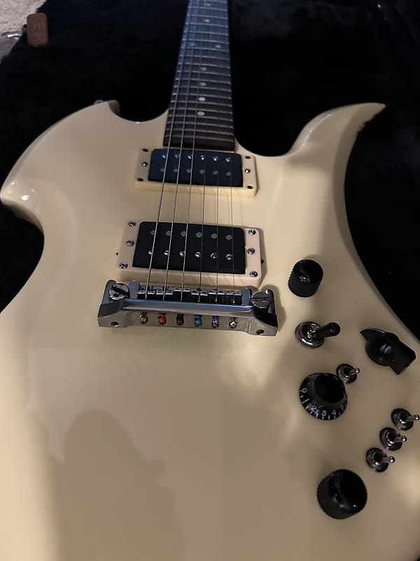 B.C. Rich Mockingbird 1980s - Arctic White RARE Japan Post