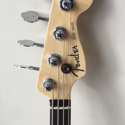 Fender American Deluxe Jazz Bass 2005 3-tone Sunburst image 9